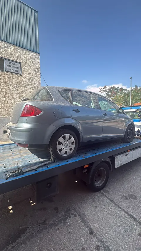 Recogida de otro vehículo con grúa